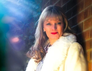 Andrea Marsh Official Speaker Profile Picture