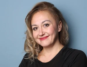 Alina Solotaroc Official Speaker Profile Image