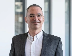 Dr Alex Zarifis Official Speaker Profile Picture