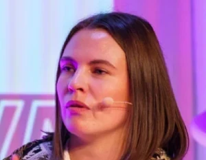 Eloise Hanson Official Speaker Profile Picture