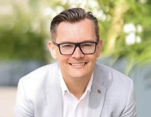 Dr James Hewitt Official Speaker Profile Image