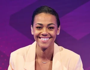 Fern Whelan Official Speaker Profile Picture