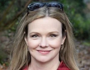 Charlie Hart Official Speaker Profile Picture