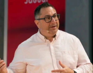 Gavin Simpson official speaker profile picture