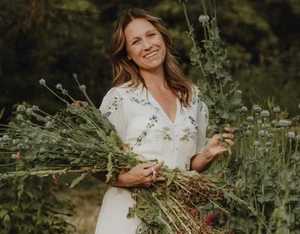 August Beth Official Speaker Profile Picture