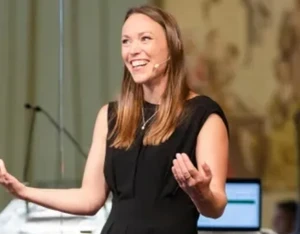 Hannah Critchlow Official Speaker Profile Picture