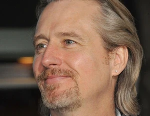 linus roache